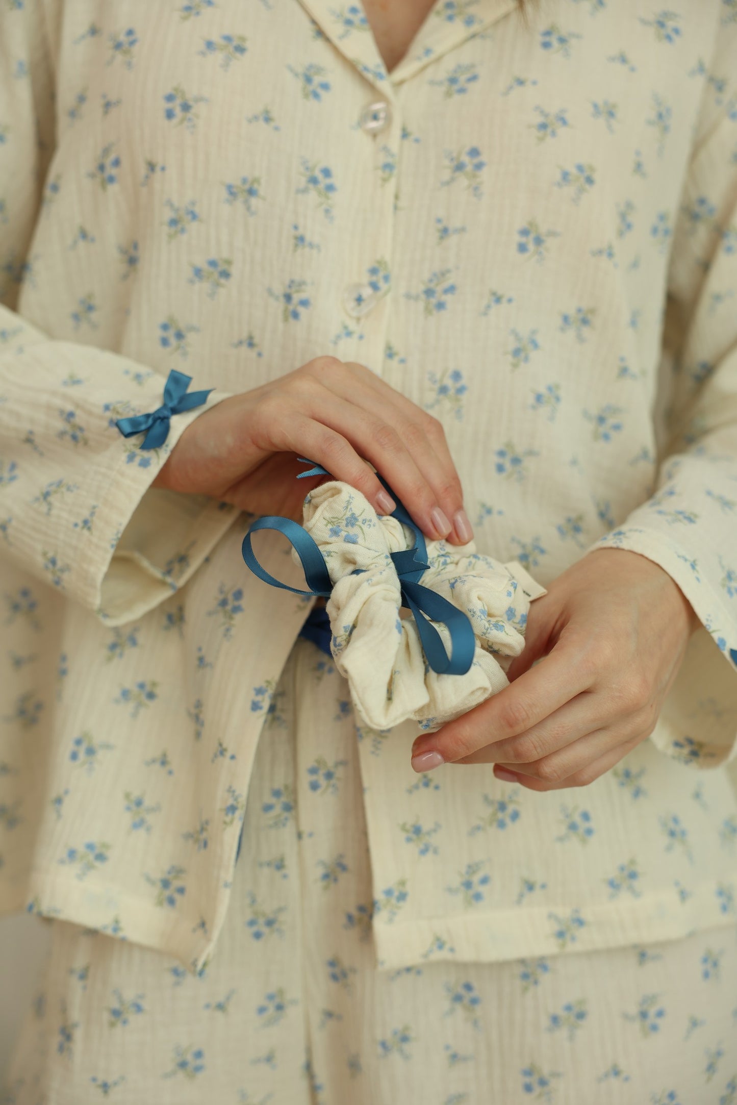 Blueberry summer scrunchie