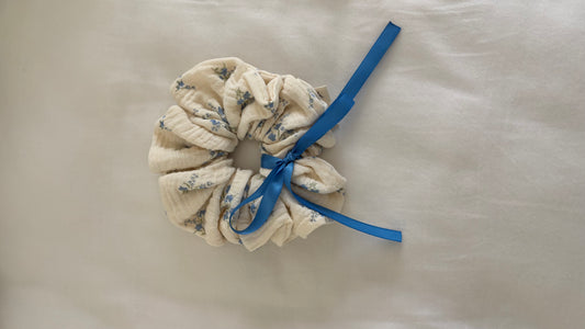 Blueberry summer scrunchie