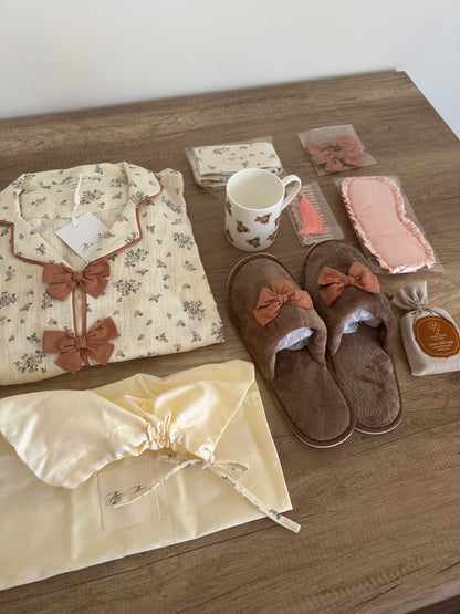 Gift Box 🐻