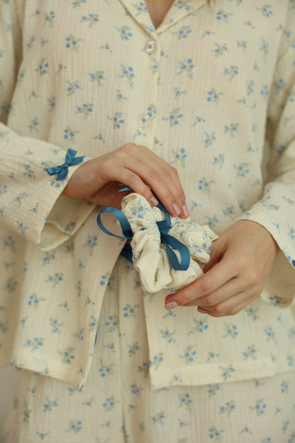 Blueberry summer scrunchie