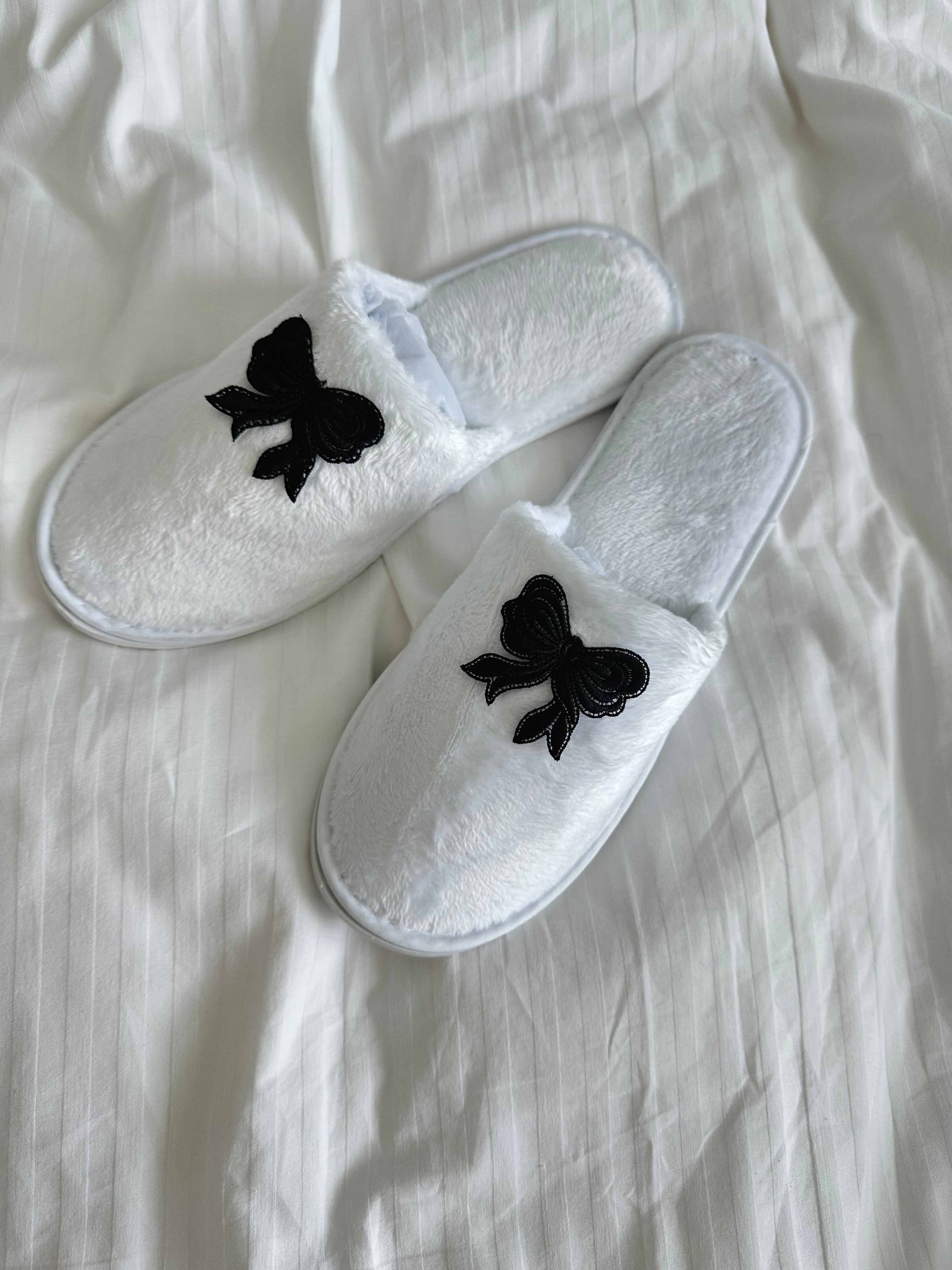 Black bow slippers online